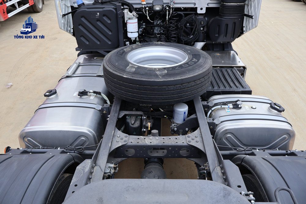 XE ĐẦU KÉO CHENGLONG H7 PRO 450HP [CẦU LÁP]